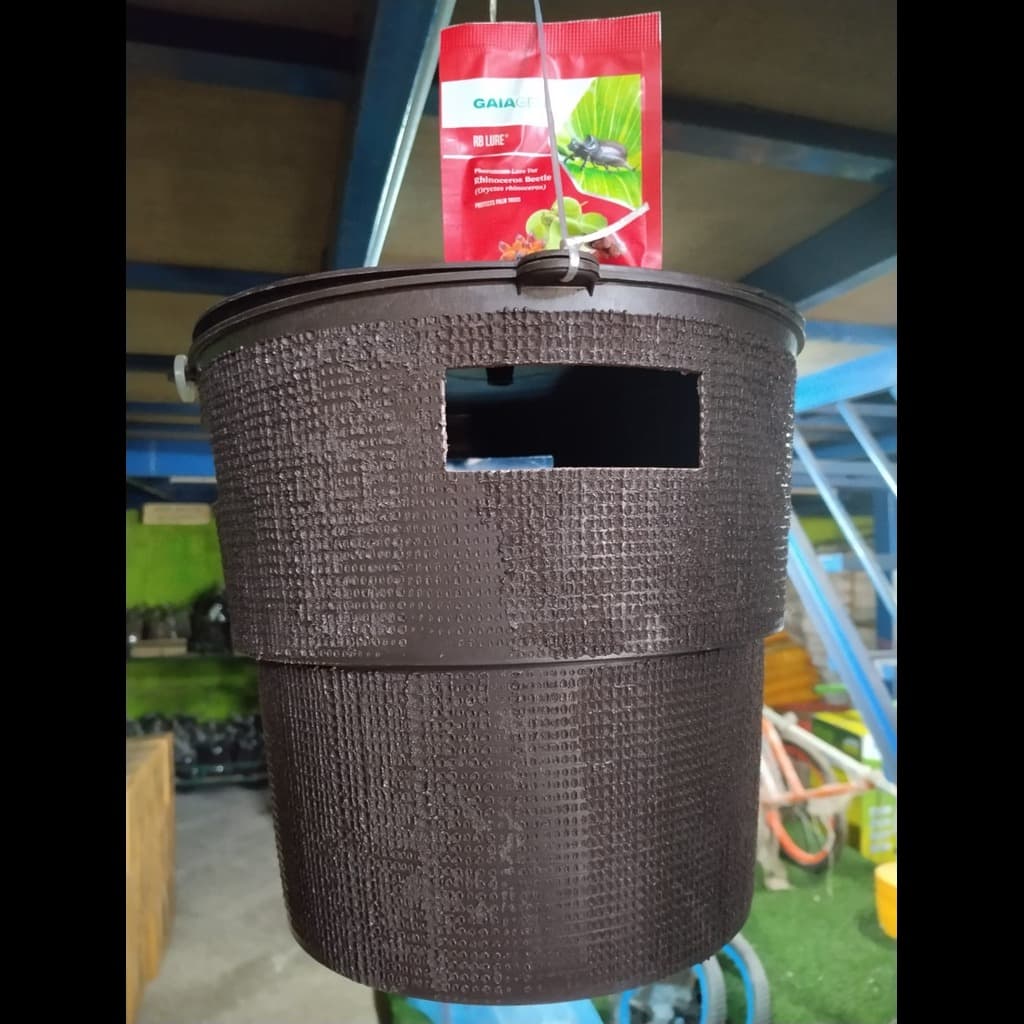 Rhinoceros Beetle Bucket Trap & Pheromone Lure - Insect Attractant